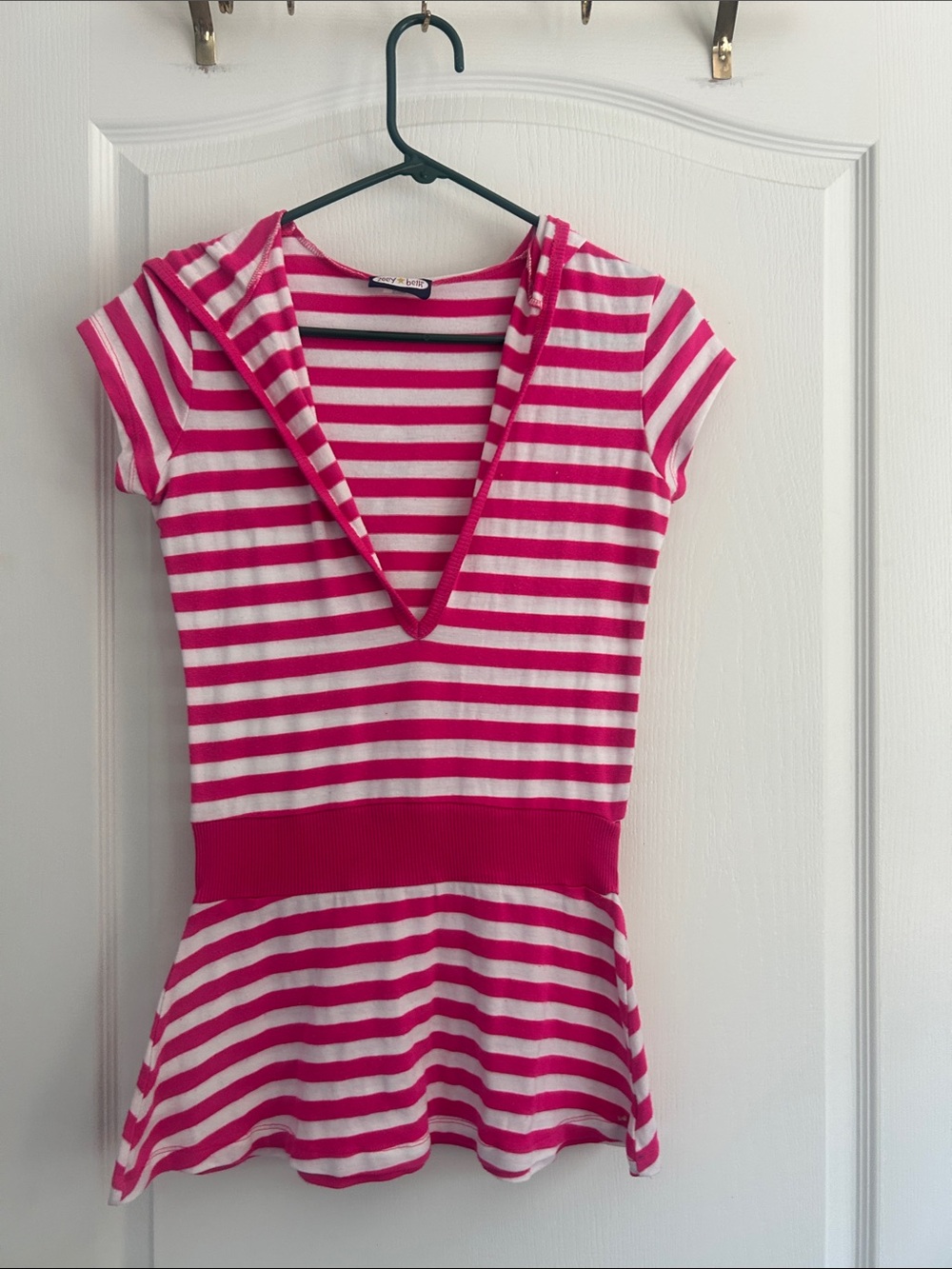 Vintage Y2K Zoey Beth deep V Striped Pink & White Hooded V-Neck  Top